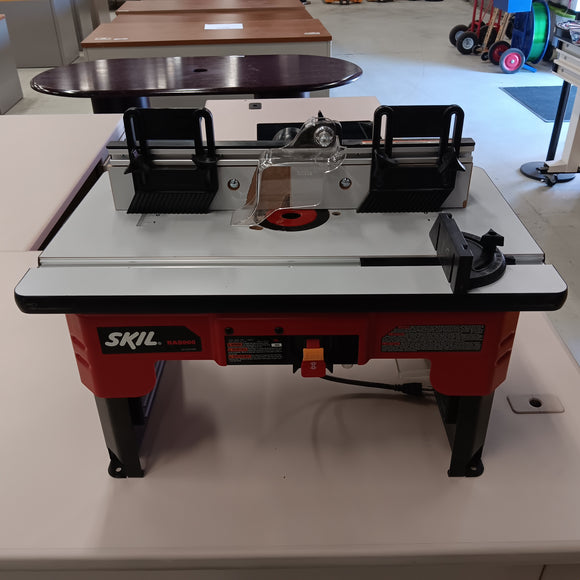 Skil Router Table with Folding Leg Design and Tall Fence Design