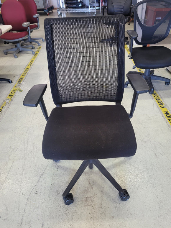 CHAIR-WHEELED BLACK MESH