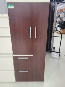 CABINET/CLOSET COMBO