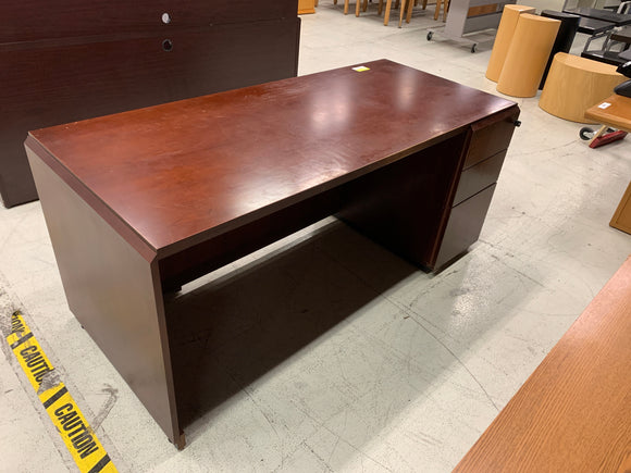 Wooden Desk With Drawers and Additional Storage