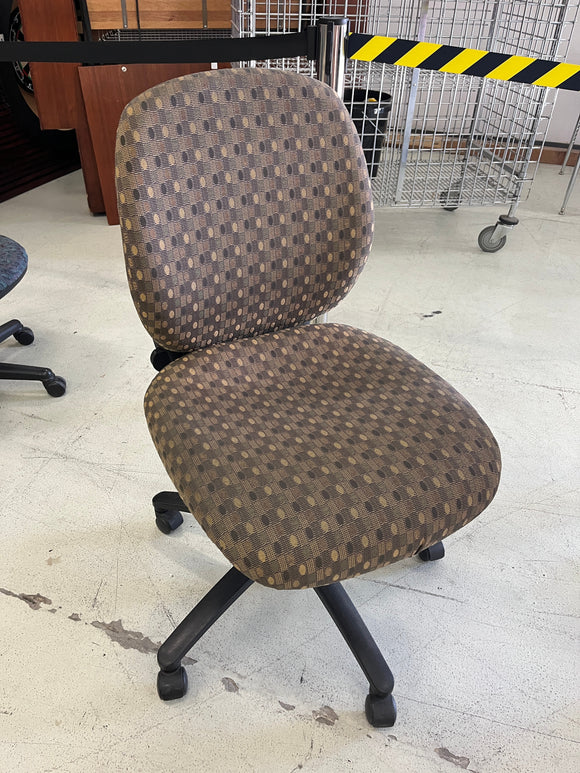Rolling Brown Fabric Chair DRC